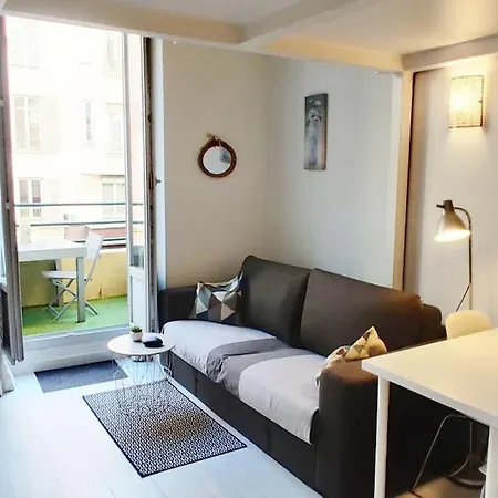 Duplex Central Close Beaches And Shops And Balcony * نيس