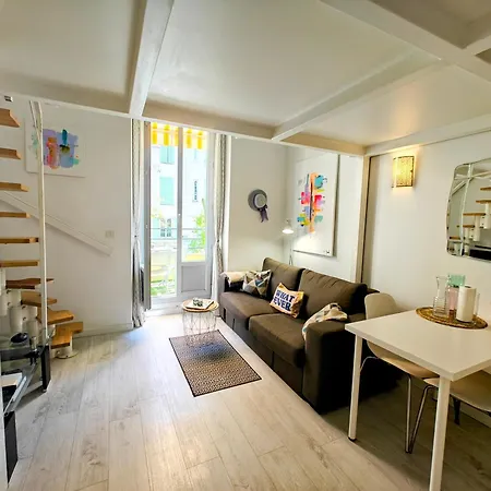 Duplex Central Close Beaches And Shops And Balcony Lejlighed Nice