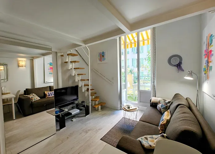 Duplex Central Close Beaches And Shops And Balcony شقة *