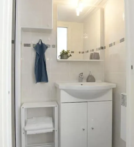 Lejlighed Duplex Central Close Beaches And Shops And Balcony Nice