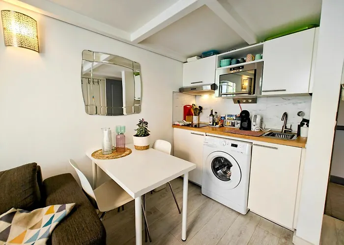Duplex Central Close Beaches And Shops And Balcony