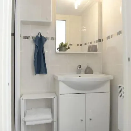 Apartament Duplex Central Close Beaches And Shops And Balcony Nicea